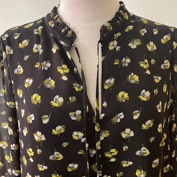 Banana Republic Long Sleeved Black Floral Chiffon Blouse, Size L - Picture 6 of 13